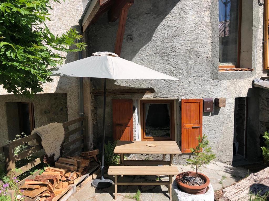 Mon Roc - Maison De Montagne Atypique Avec Vue La Grave Eksteriør billede